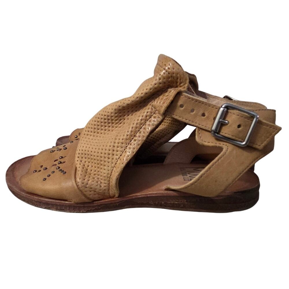 Miiz Mooz sz 39 Womens 8.5 Leather Ankle-Strap Sandals Fifi Denim Tan Studded